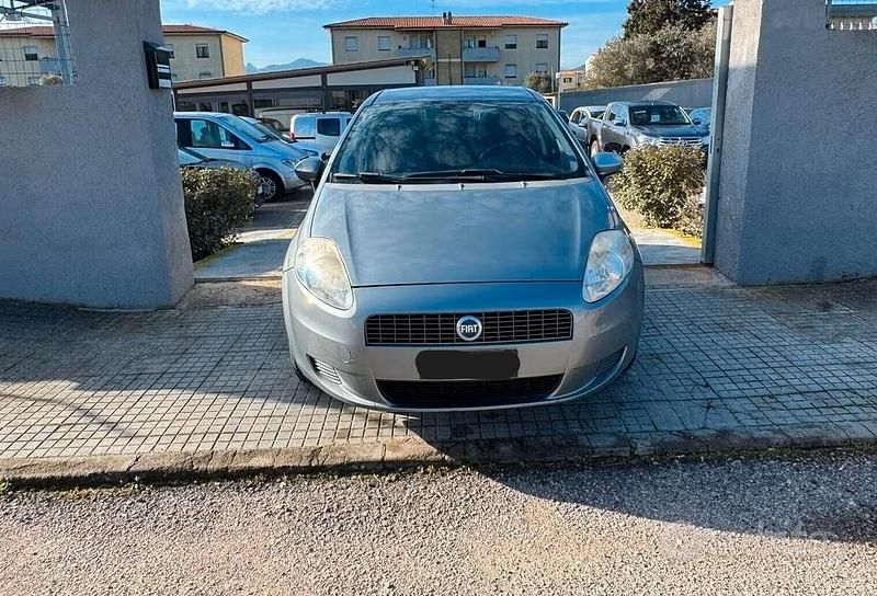 Usata Fiat Punto Street 69 CV (50 kW) 2017 Grigio Utilitaria