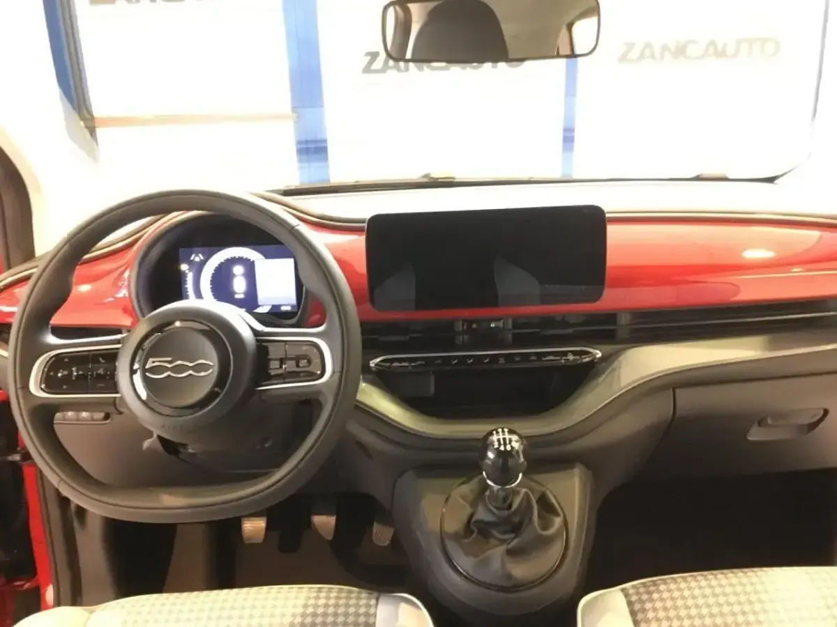 Nuova Fiat 500 65 CV (47 kW) 2026 Rosso Berlina