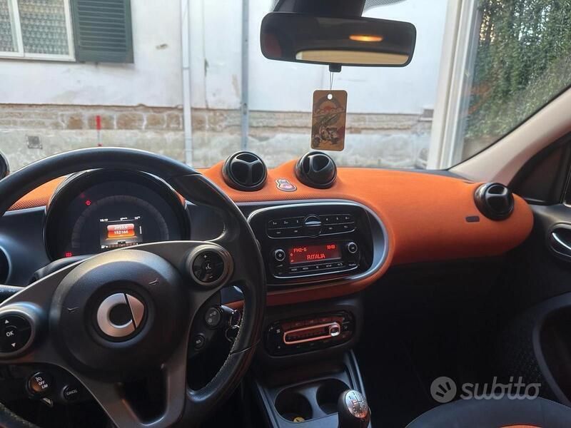 Usata Smart ForFour 71 CV (52 kW) 2016 Nero Utilitaria