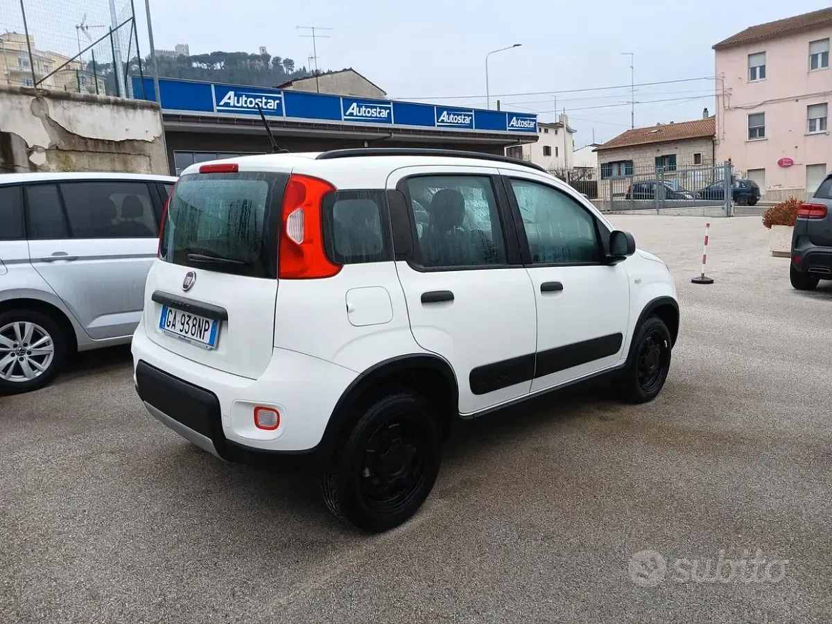 Usata Fiat Panda 4x4 86 CV (63 kW) 2020 Bianco Utilitaria