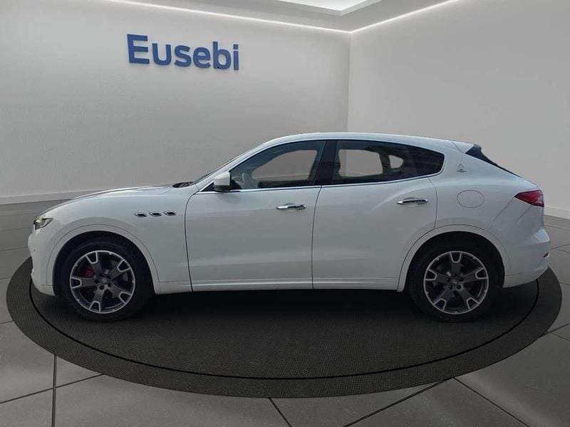 Usata Maserati Levante GranLusso 275 CV (202 kW) 2019 Bianco SUV