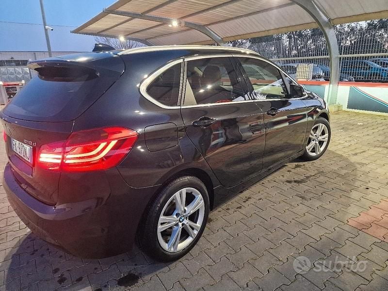 Usata BMW 218 150 CV (110 kW) 2017 Nero Monovolume