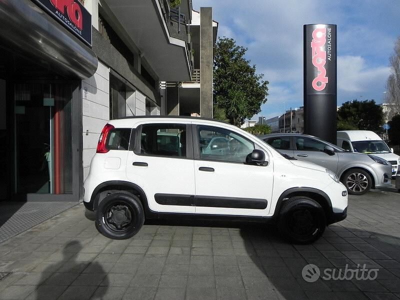 Usata Fiat Panda 4x4 S 85 CV (62 kW) 2019 Bianco Utilitaria