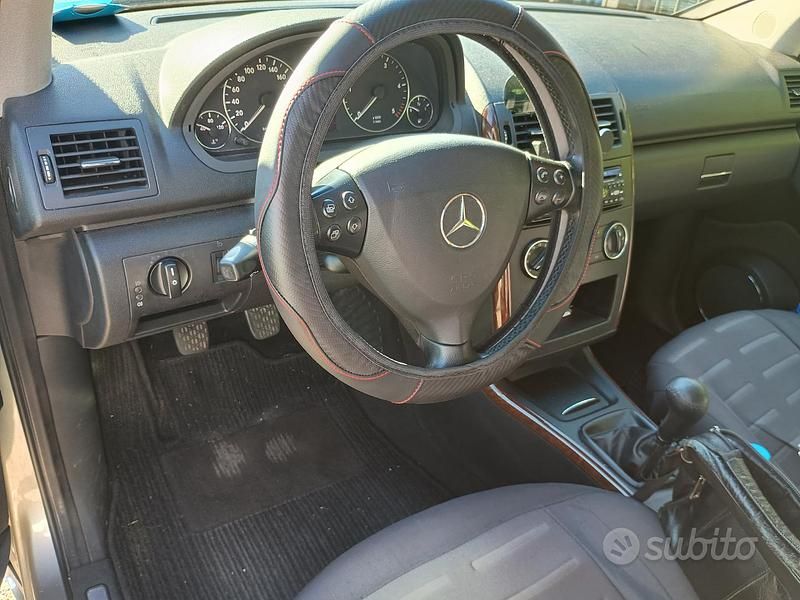 Usata Mercedes A200 109 CV (80 kW) 2007 Grigio Berlina