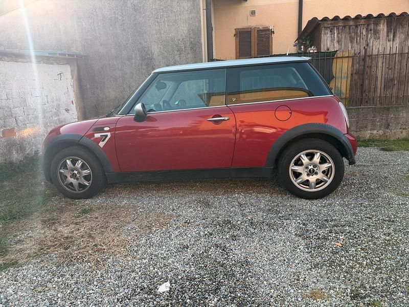 Usata Mini ONE 90 CV (66 kW) 2006 Rosso Utilitaria