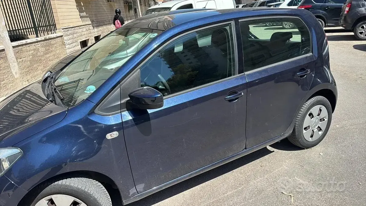Usata VW up! 68 CV (50 kW) 2015 Bluazzurro Utilitaria