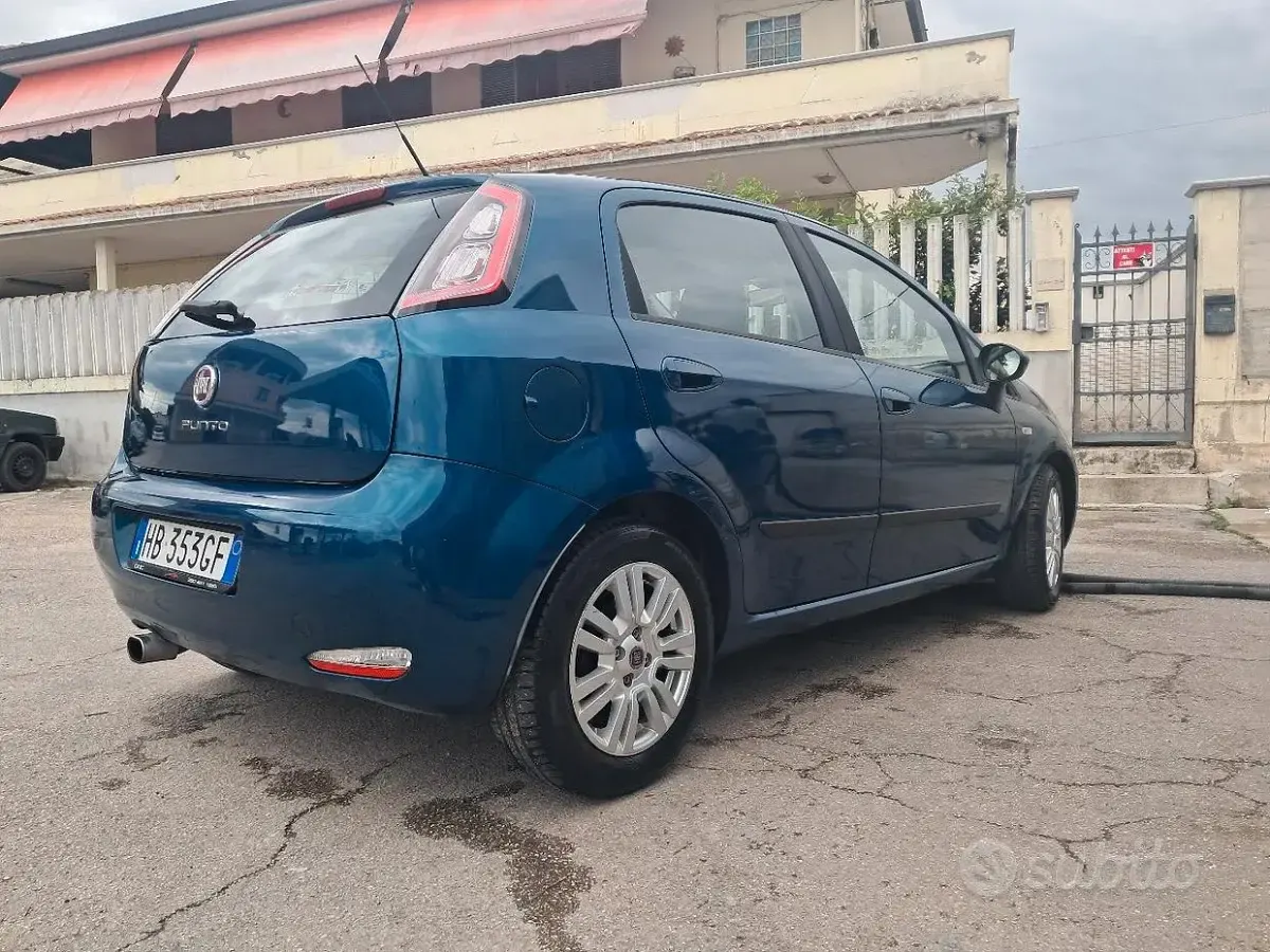 Usata Fiat Grande Punto 85 CV (62 kW) 2013 Blu Utilitaria