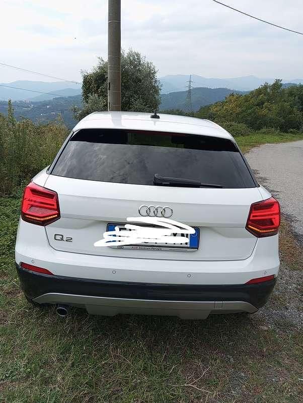 Usata Audi Q2 Business 116 CV (85 kW) 2019 Bianco SUV