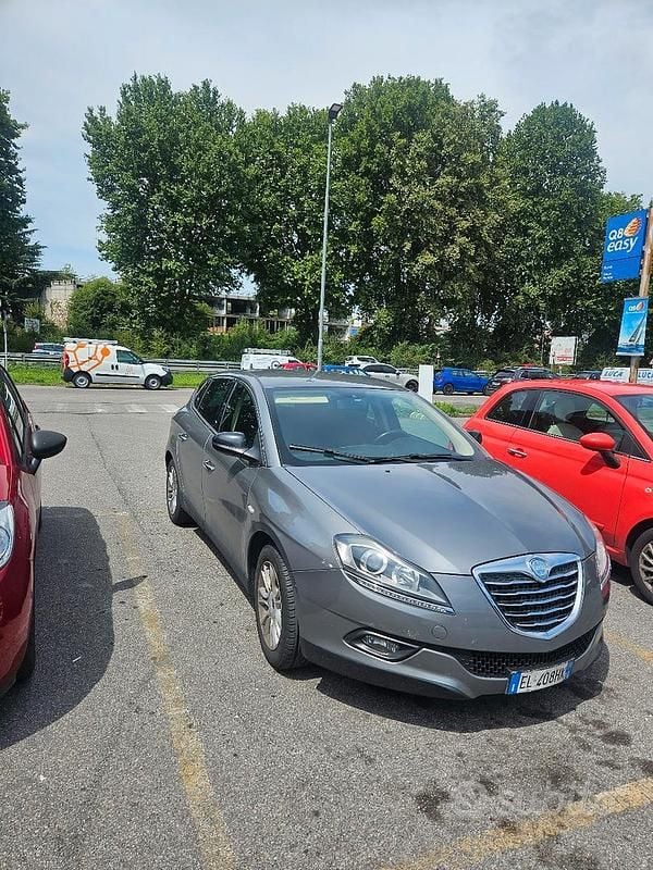 Usata Lancia Delta 2012 Grigio Utilitaria