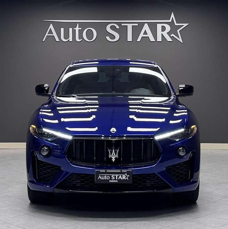 Usata Maserati Levante 250 CV (183 kW) 2020 Blu/azzurro SUV