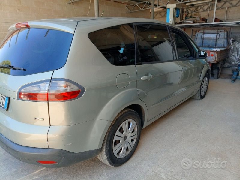 Usata Ford S-MAX S 2009 Grigio Monovolume