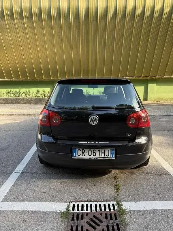 Usata VW Golf IV Comfortline 105 CV (77 kW) 2004 Nero Berlina