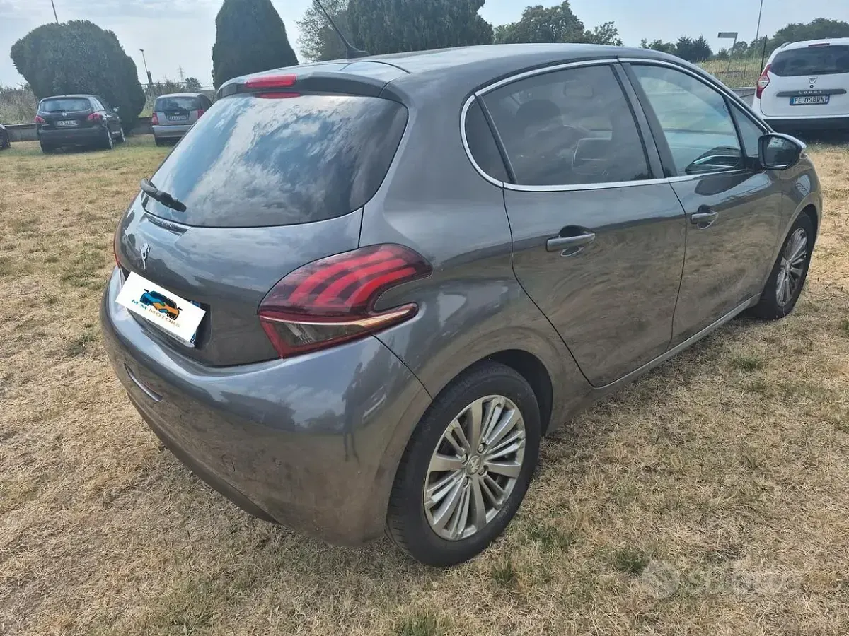 Usata Peugeot 208 Allure 110 CV (80 kW) 2019 Grigio Utilitaria