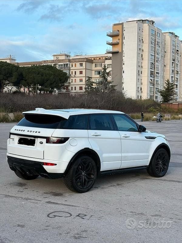 Usata Land Rover Range Rover evoque HSE Dynamic 179 CV (131 kW) 2016 Bianco SUV
