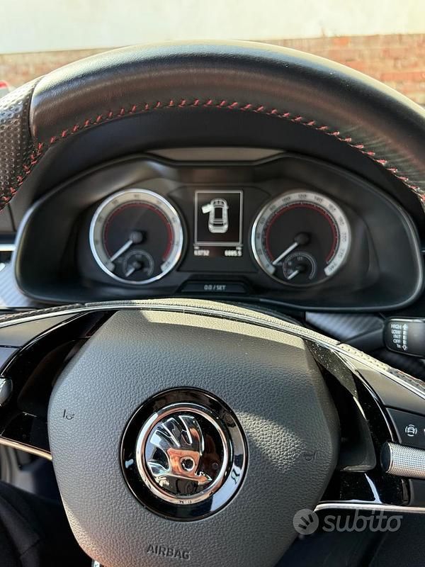 Usata Skoda Kamiq Monte Carlo 90 CV (66 kW) 2022 Nero SUV