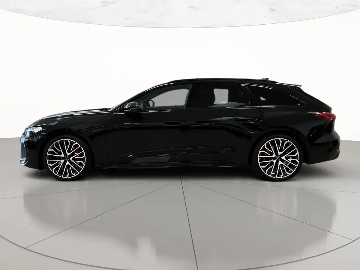 Usata Audi S5 Sport 367 CV (269 kW) 2025 Nero mito metallizzato Station wagon