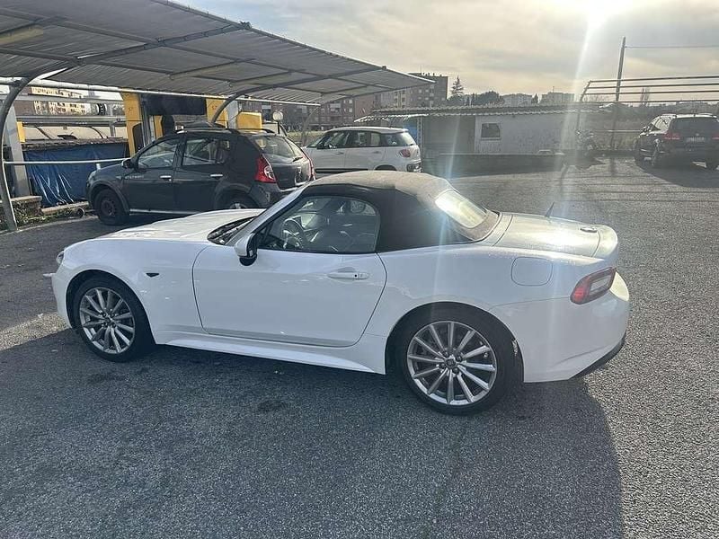 Usata Fiat 124 Spider Lusso 140 CV (102 kW) 2016 Cabrio