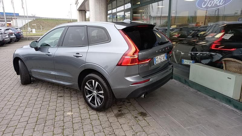 Usata Volvo XC60 Momentum 197 CV (144 kW) 2020 Grigio SUV