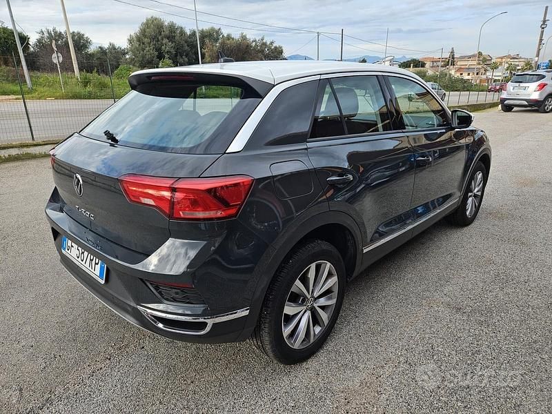 Usata VW T-Roc 110 CV (80 kW) 2021 Grigio SUV