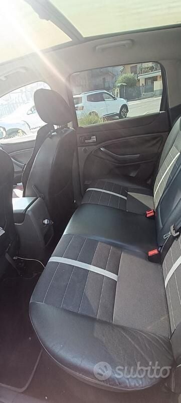 Usata Ford Kuga 163 CV (119 kW) 2011 Grigio SUV
