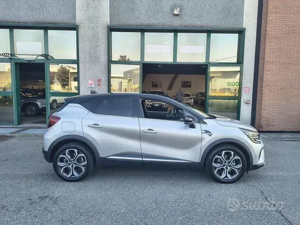Usata Renault Captur Intens 92 CV (67 kW) 2021 Grigio SUV
