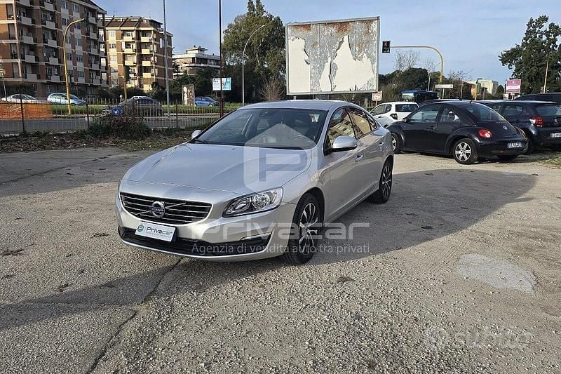 Usata Volvo S60 Dynamic 150 CV (110 kW) 2018 Grigio Berlina