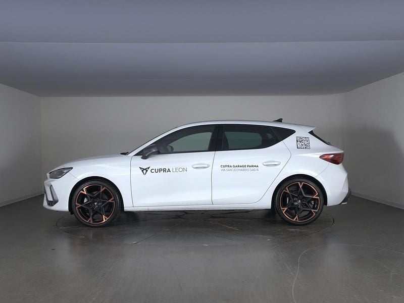 Usata Cupra Leon 150 CV (110 kW) 2025 Bianco nevada Berlina