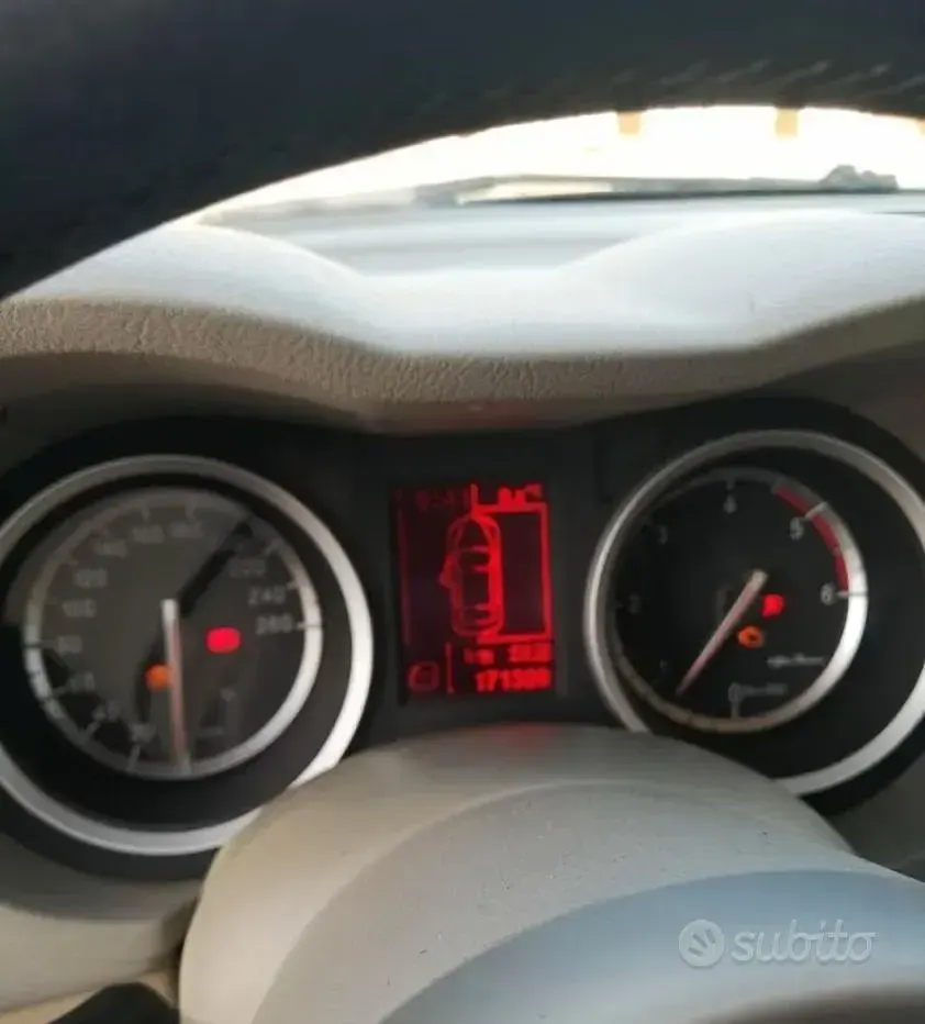 Usata Alfa Romeo 159 120 CV (88 kW) 2007 Grigio Berlina