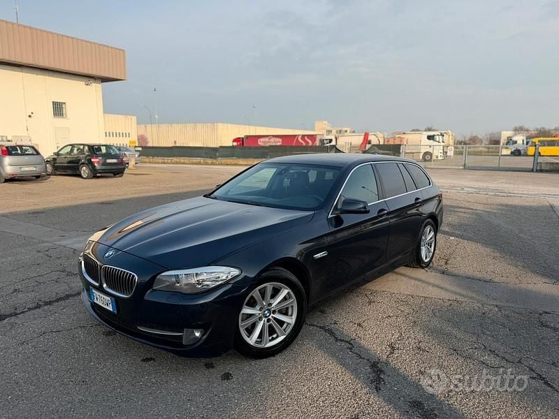 Usata BMW 520 184 CV (135 kW) 2010 Blu Station wagon