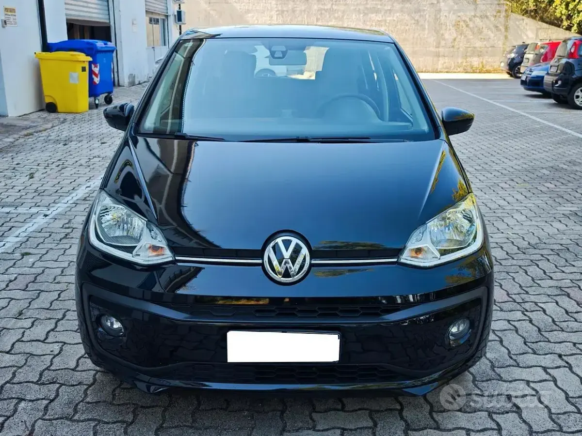 Usata VW up! Move 60 CV (44 kW) 2019 Nero Utilitaria