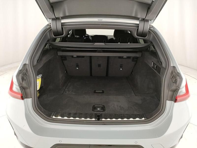 Usata BMW 320e M Sport 190 CV (139 kW) 2025 Grigio Station wagon