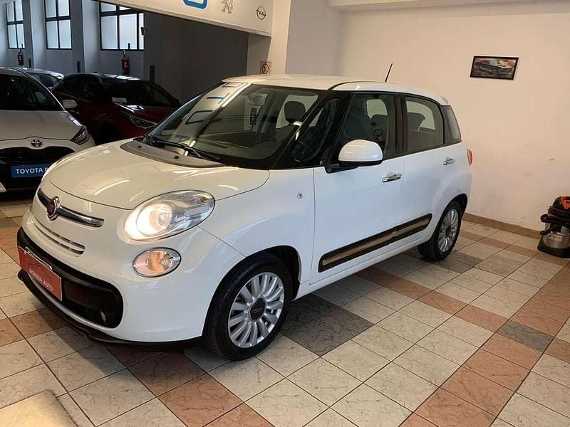 Bianco Usata 2016 Fiat 500L Lounge Monovolume | 10.500 € (Buon prezzo) - Immagine 1/4