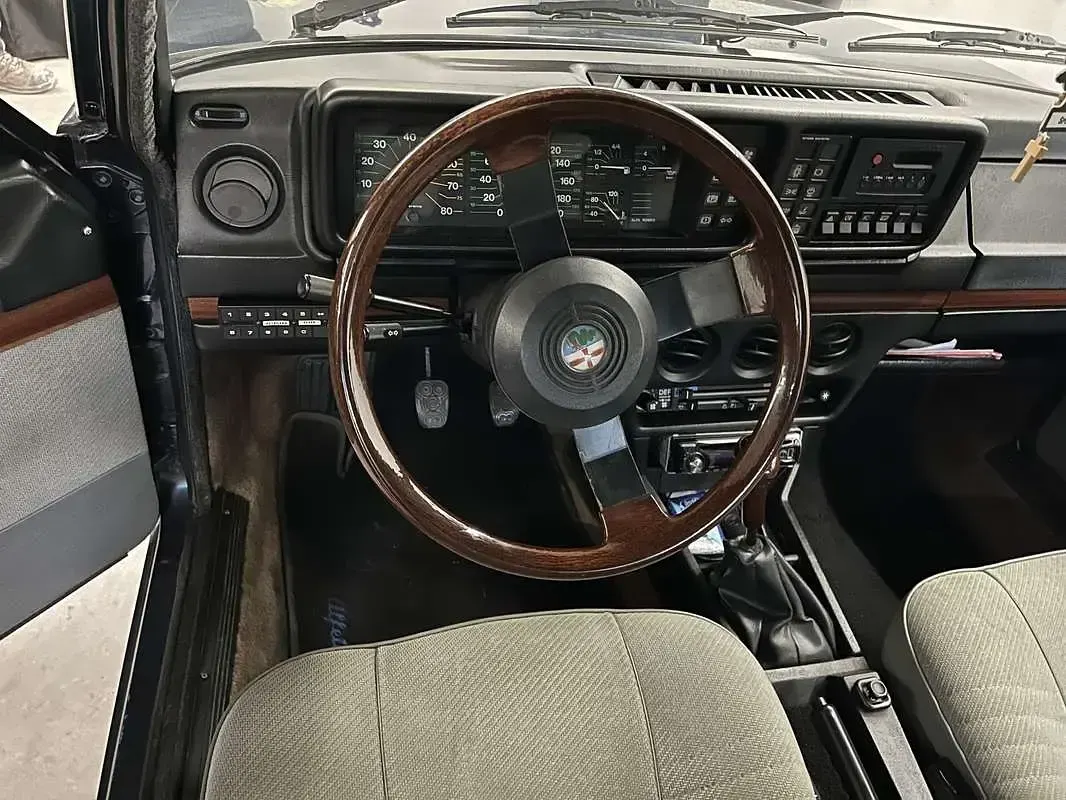 Second-hand Alfa Romeo Alfetta Quadrifoglio 129 CP (94 kW) 1983 Albastru