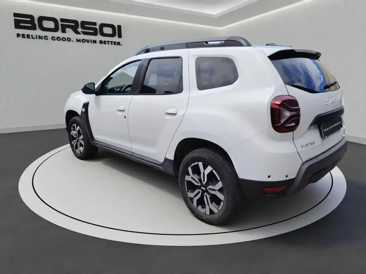 Usata Dacia Duster Journey 101 CV (74 kW) 2023 Bianco ghiaccio SUV