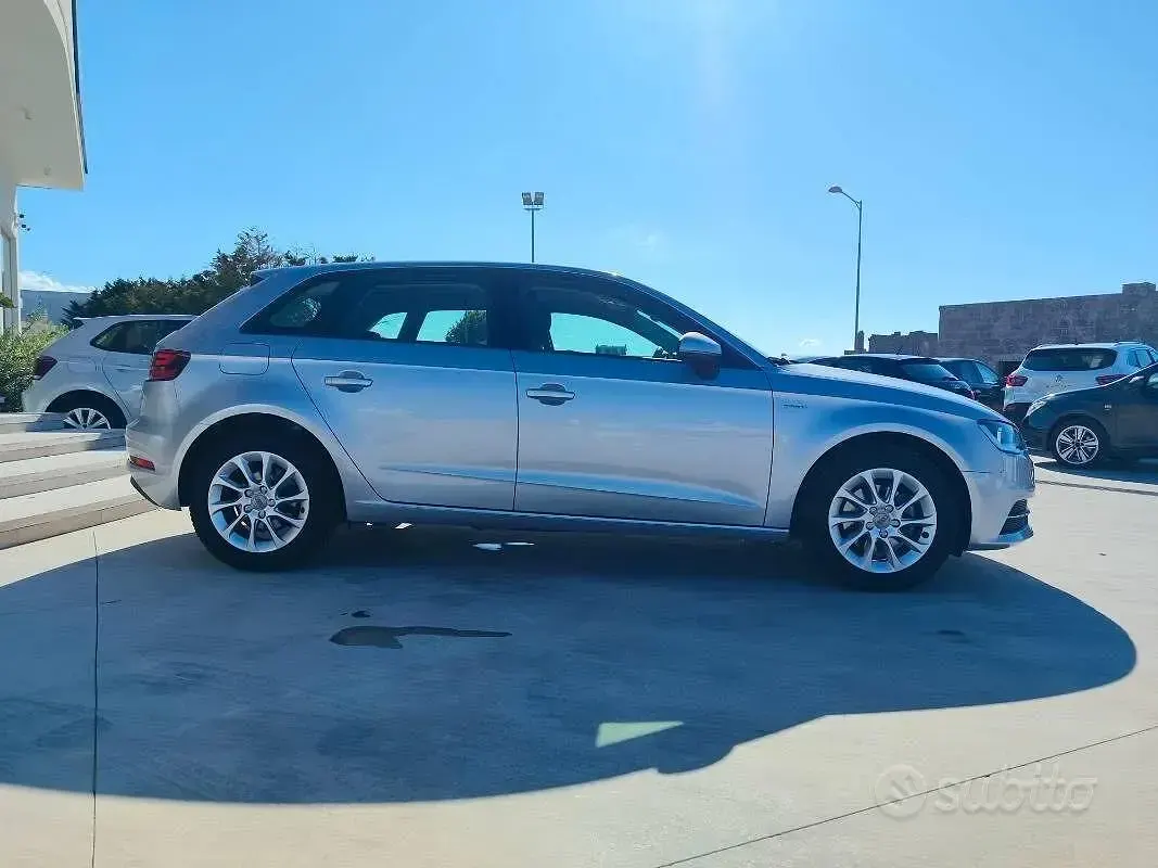 Usata Audi A3 Attraction 110 CV (80 kW) 2015 Grigio Berlina