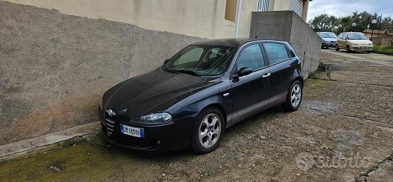 Usata Alfa Romeo 147 Distinctive 150 CV (110 kW) 2008 Nero Utilitaria