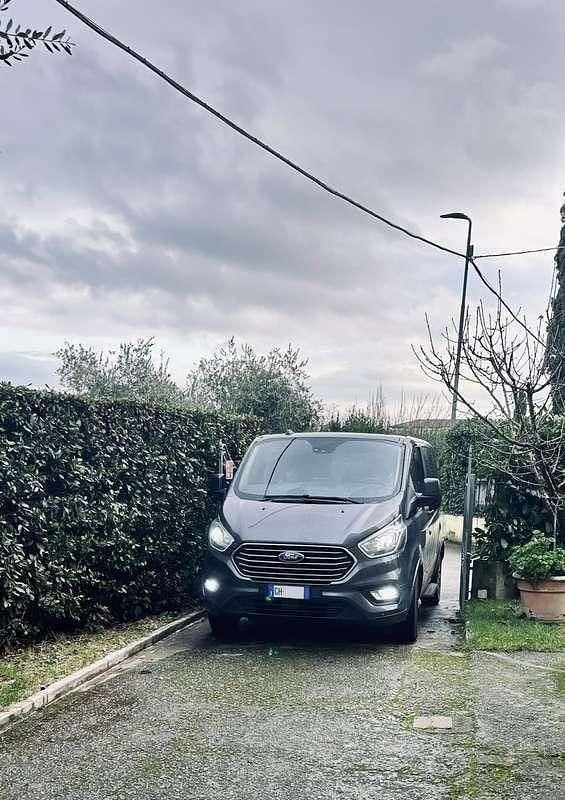 Usata Ford Tourneo Custom Titanium 136 CV (100 kW) 2022 Furgone