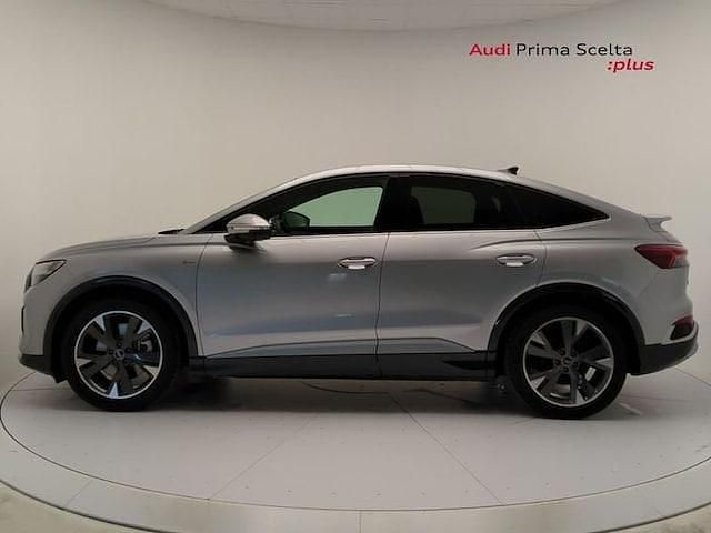 Usata Audi Q4 Sportback e-tron Ambiente 210 kW (286 CV) 2024 Argento floret metallizzato SUV
