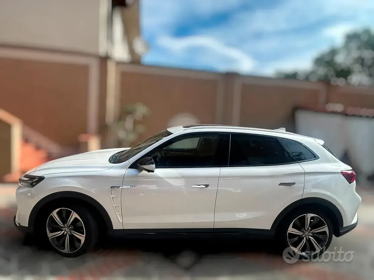 Usata MG Marvel R 64 kW (88 CV) 2022 Bianco SUV