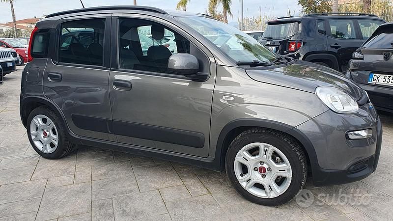 Usata Fiat Panda 70 CV (51 kW) 2022 Grigio Utilitaria