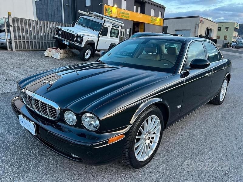 Usata Jaguar XJ Executive 207 CV (152 kW) 2007 Nero Berlina