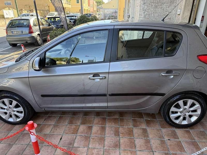 Usata Hyundai i20 Classic 75 CV (55 kW) 2013 Utilitaria