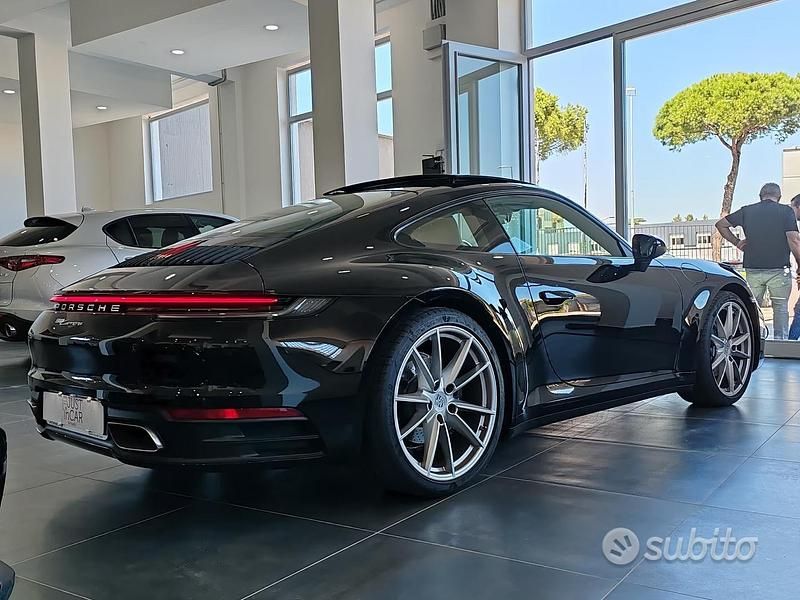 Usata Porsche 911 Carrera 384 CV (282 kW) 2023 Nero Coupé