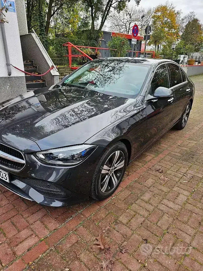Usata Mercedes 220 200 CV (147 kW) 2023 Grigio Berlina