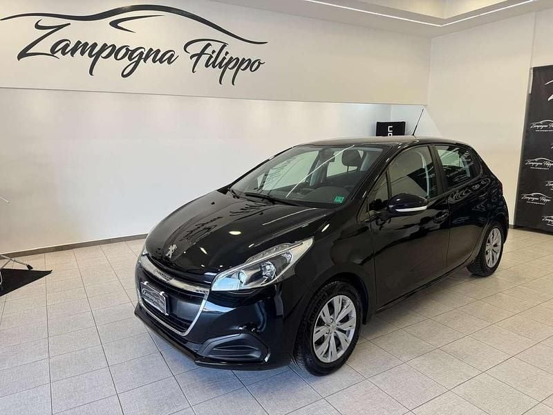 Nero Usata 2016 Peugeot 208 Allure Due volumi | 6999 € (Buon prezzo) - Immagine 1/4
