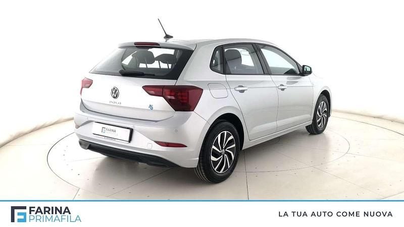 Usata VW Polo Life 80 CV (58 kW) 2023 Grigio chiaro Berlina