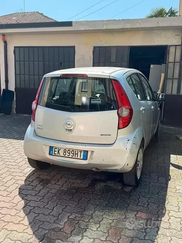 Usata Opel Agila 65 CV (47 kW) 2011 Grigio Utilitaria