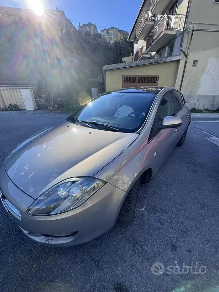 Usata Fiat Bravo 120 CV (88 kW) 2010 Grigio Utilitaria