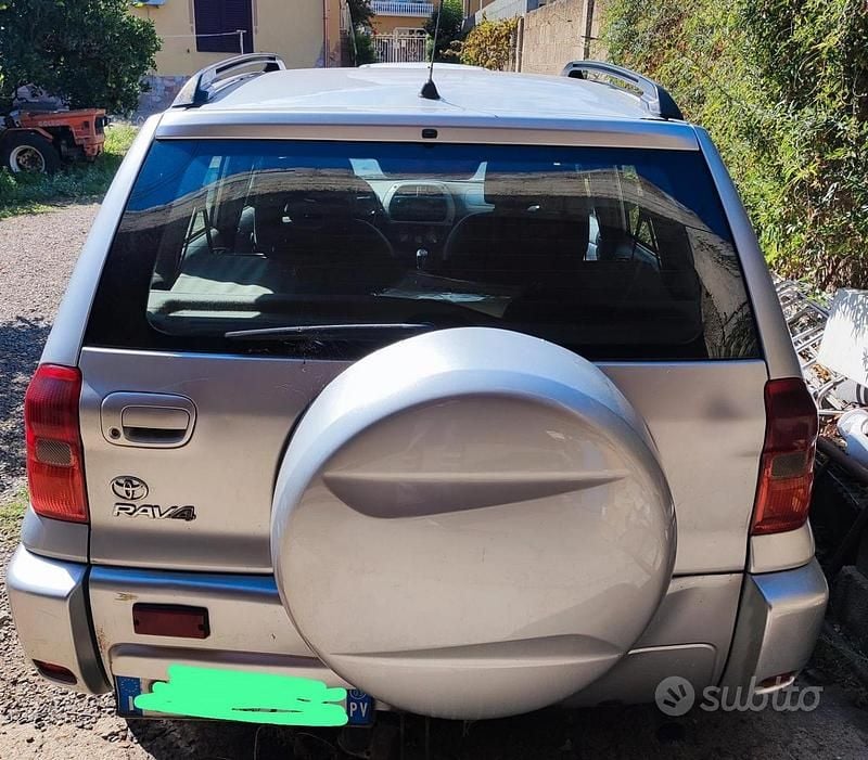 Usata Toyota RAV4 2003 Grigio SUV