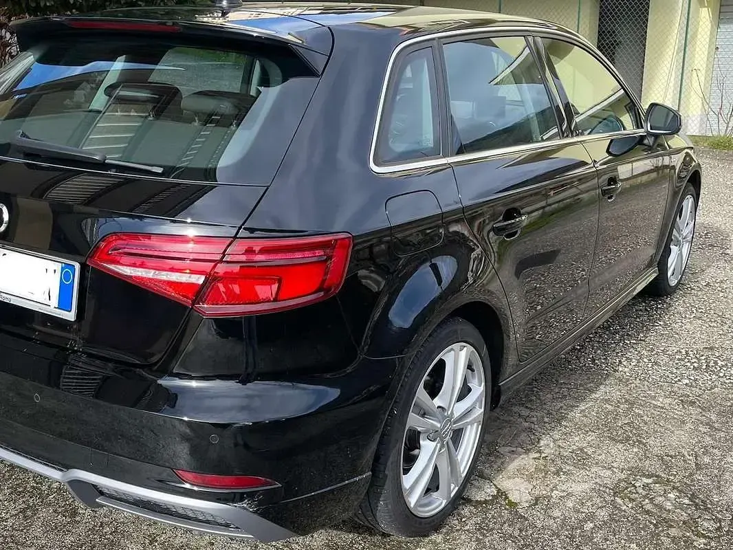 Gebraucht Audi A3 Ambiente 150 PS (110 kW) 2020 Schwarz Limousine